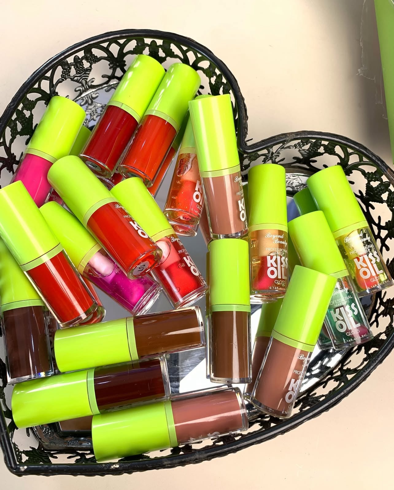 Beyond Beauty Lip Kiss Oil