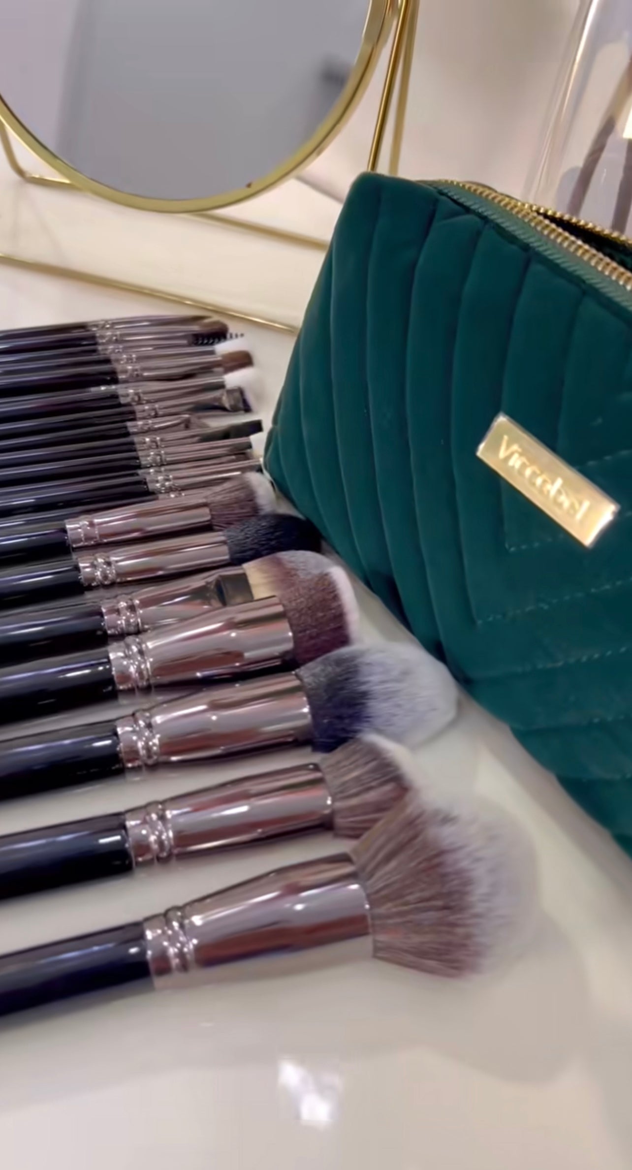 Viccabel 21 PCS Deluxe Brush Set