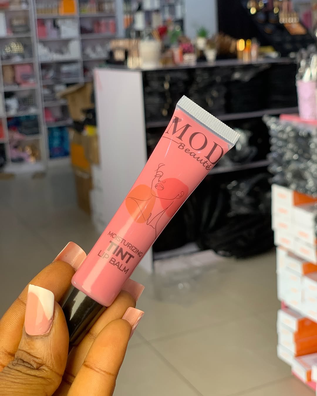 MOD BEAUTE LIP GLOSS
