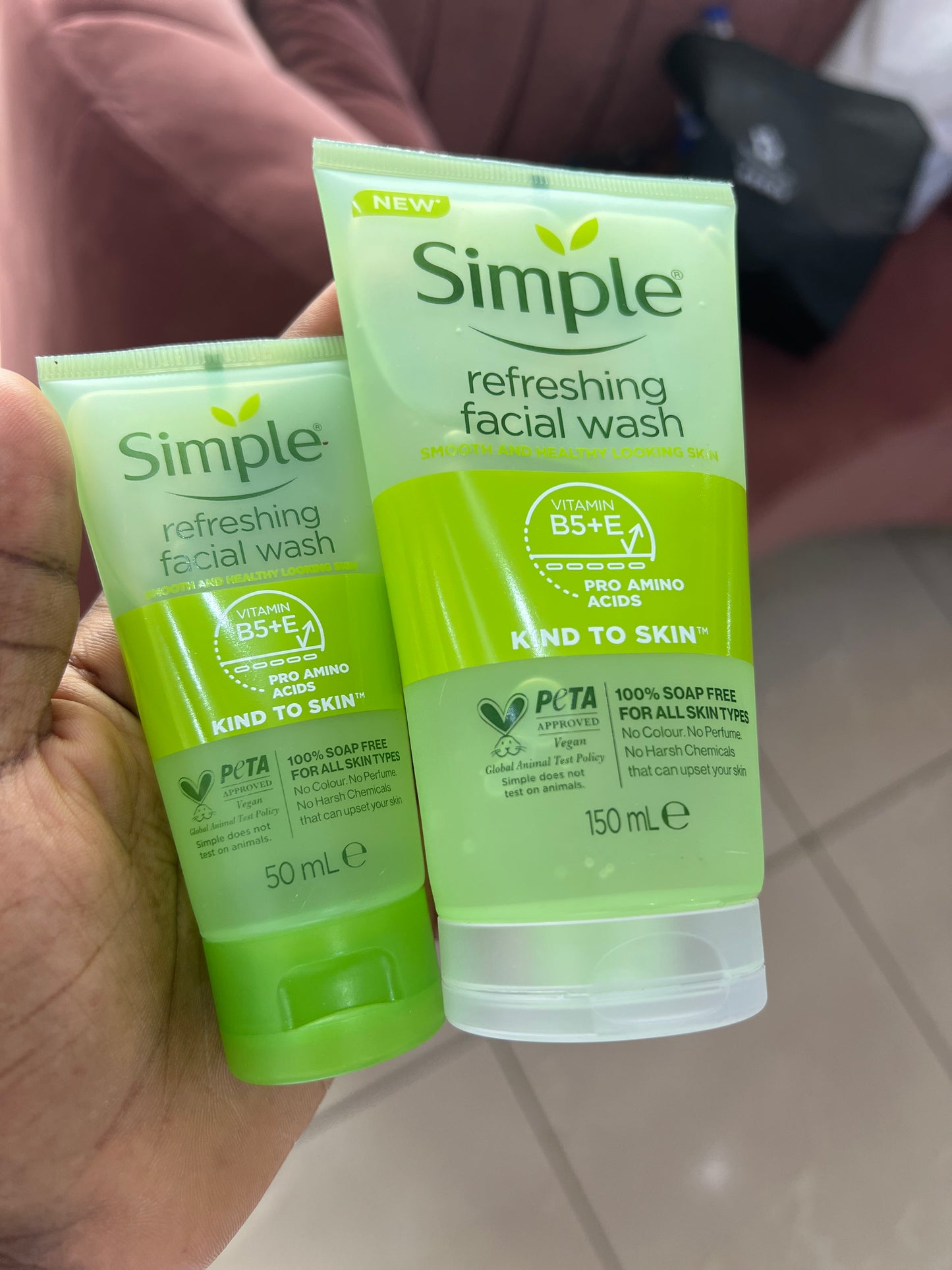 Simple Refreshing Facial Wash