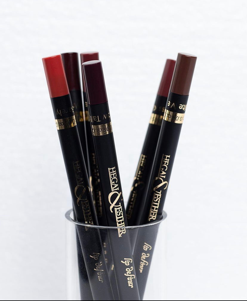 Hegai&esther Lip Definer