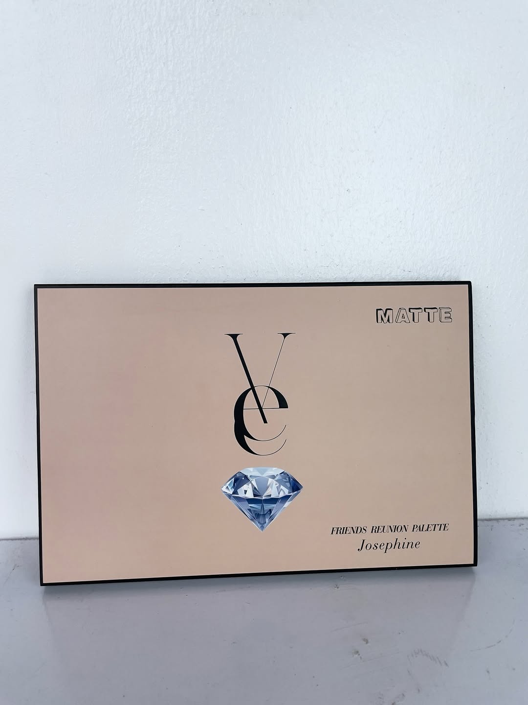 Vee Beauty 12IN1 Anniversary Powder Palette