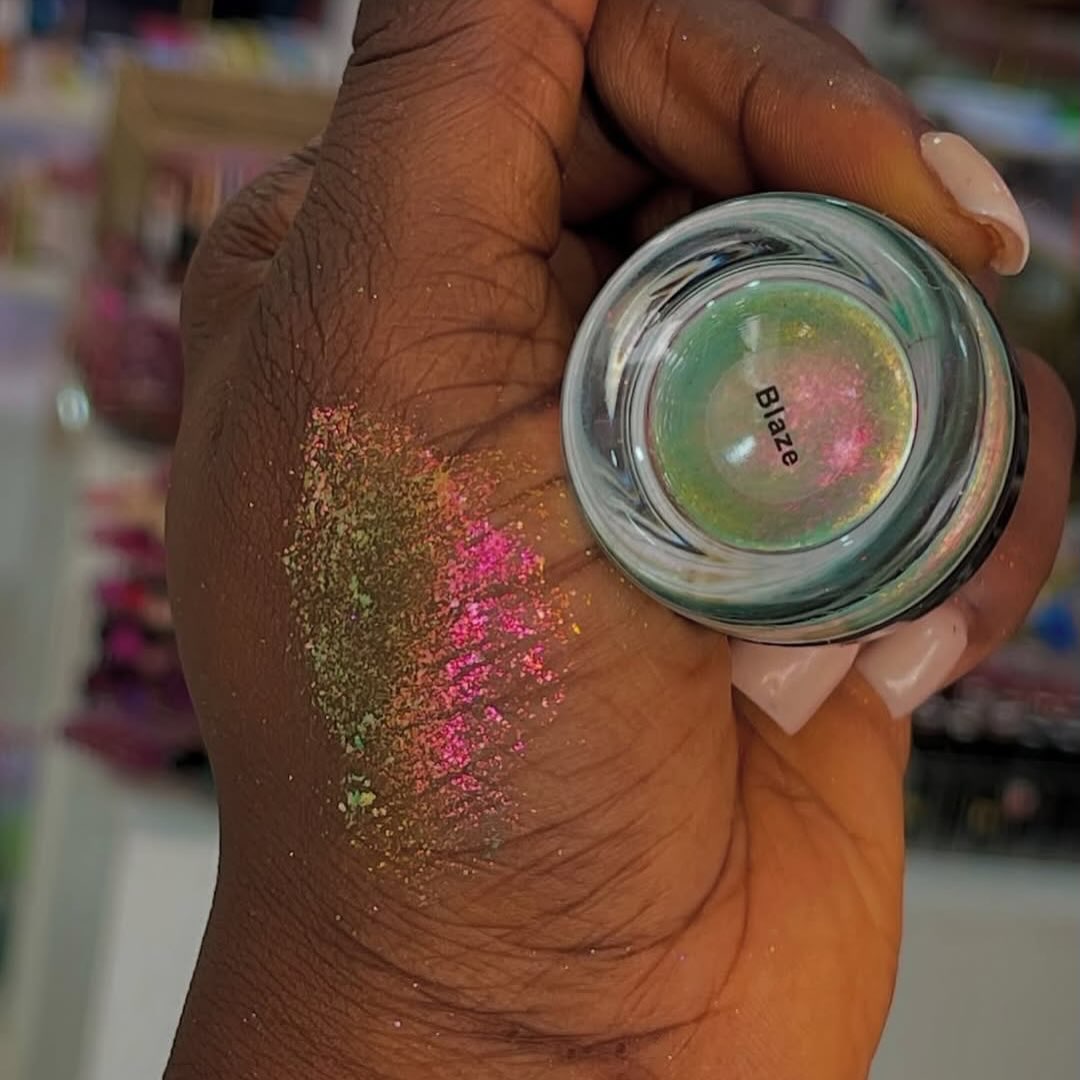 YGLAM PIGMENTS