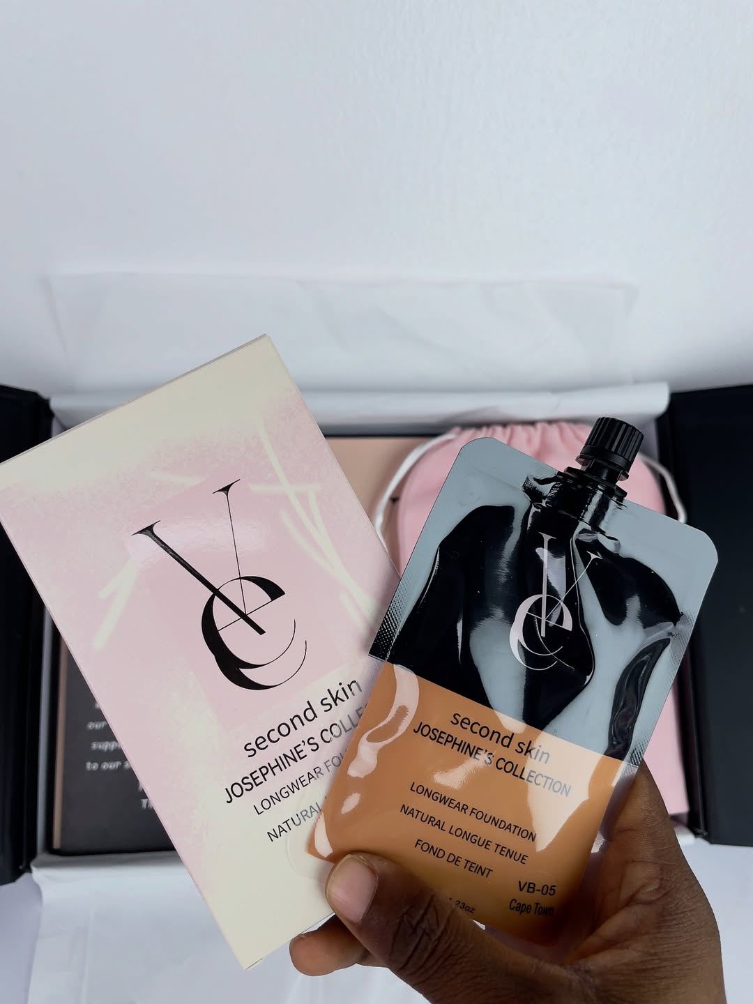 Vee Beauty 12IN1 Anniversary Powder Palette