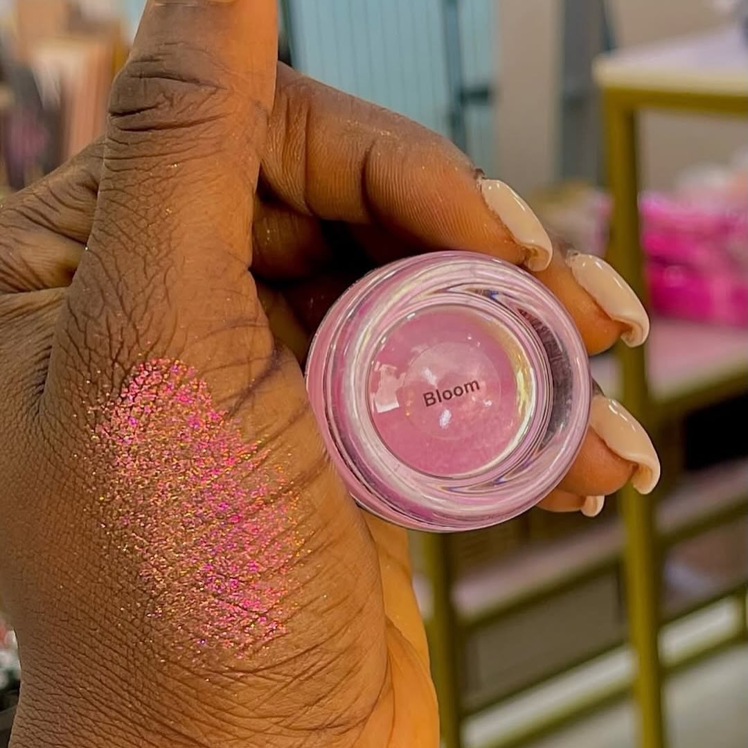 YGLAM PIGMENTS