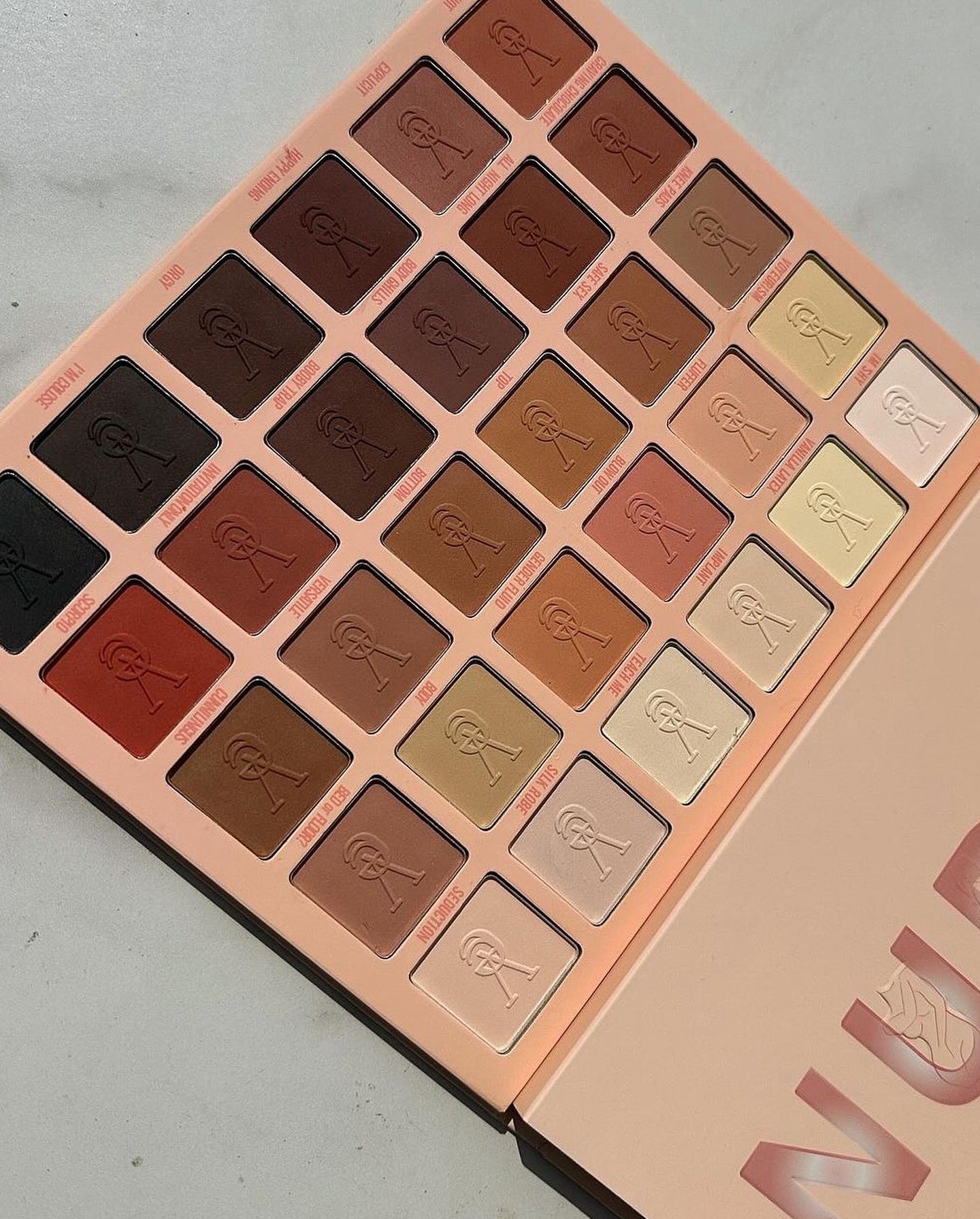 Vee Beauty Memory Lane Eyeshadow