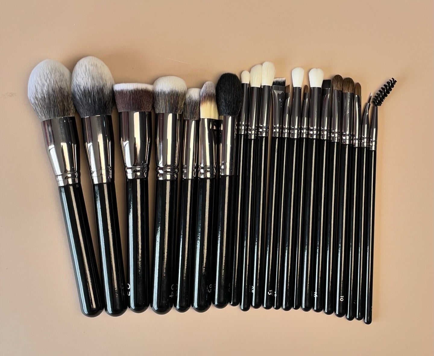 21 Pieces Unbranded Deluxe Brush Set