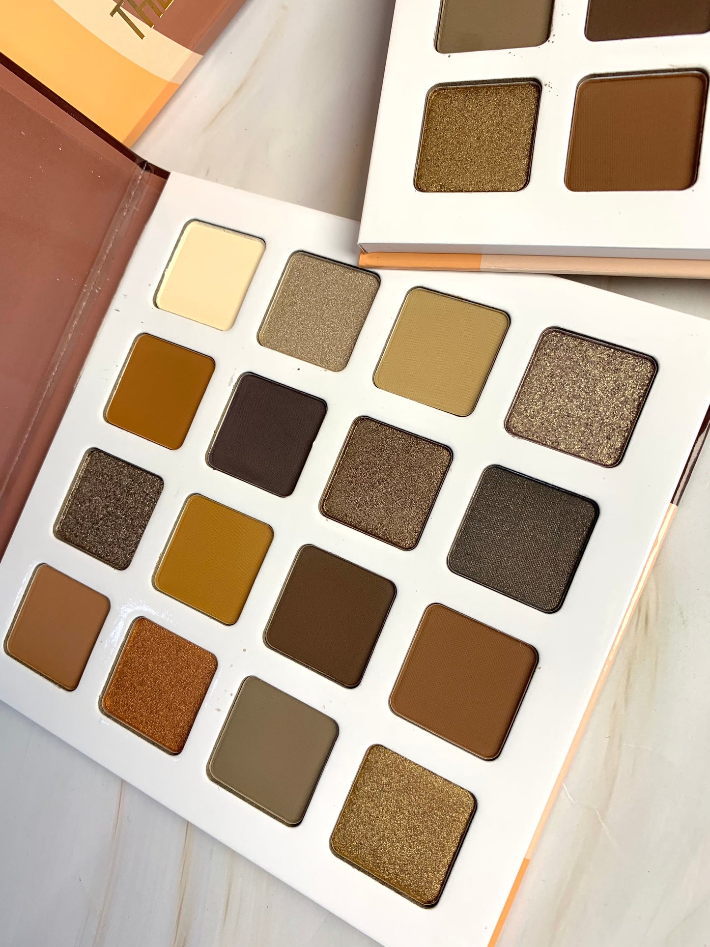 JUVIAS COFFE SHOP EYESHADOW PALETTE