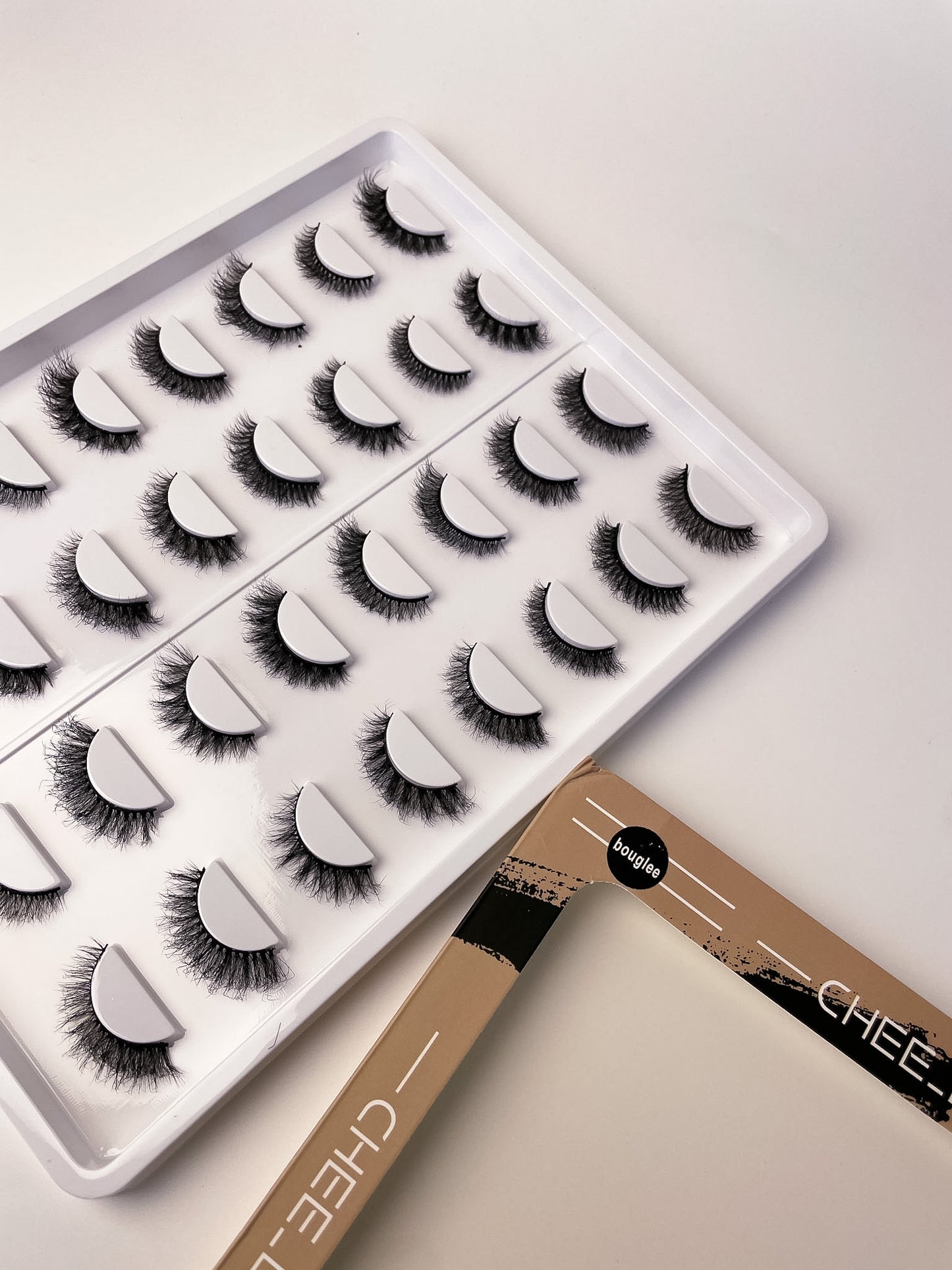 Chee 16in1 Lashes