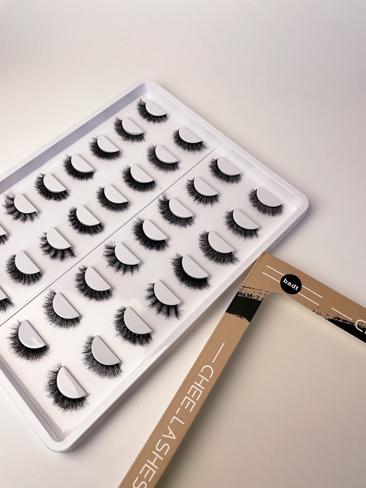 Chee 16in1 Lashes