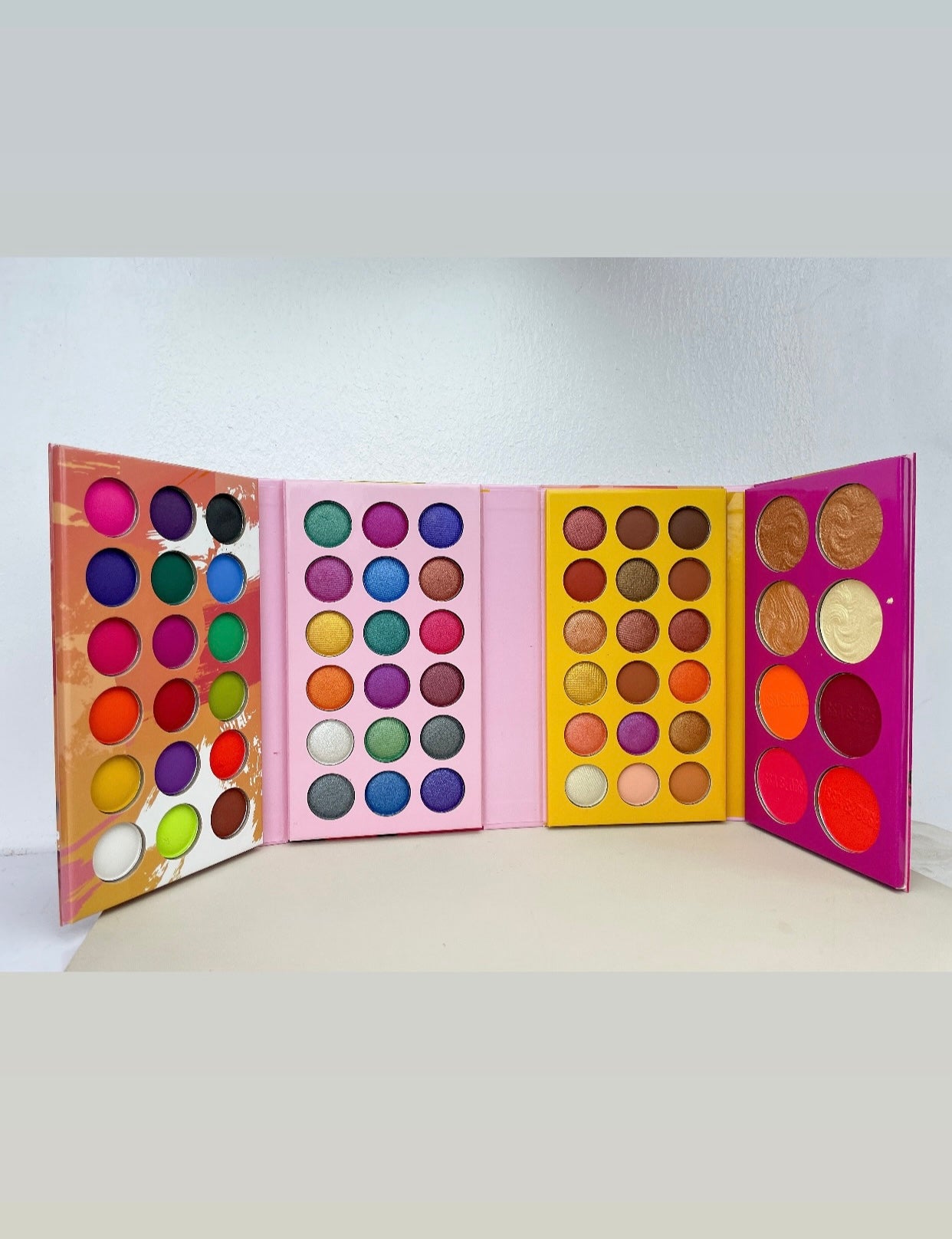 Issa & Dose Drama Queen Eyeshadow