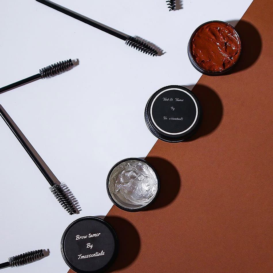 TM ESSENTIALS TINT & TAME