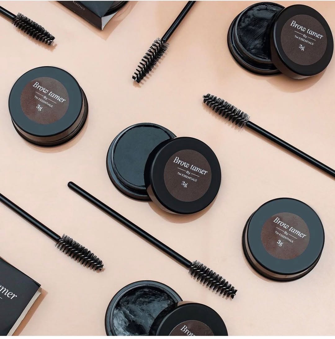 TM ESSENTIALS TINT & TAME