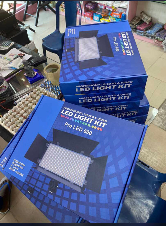 LED 600 with Batteries & stand